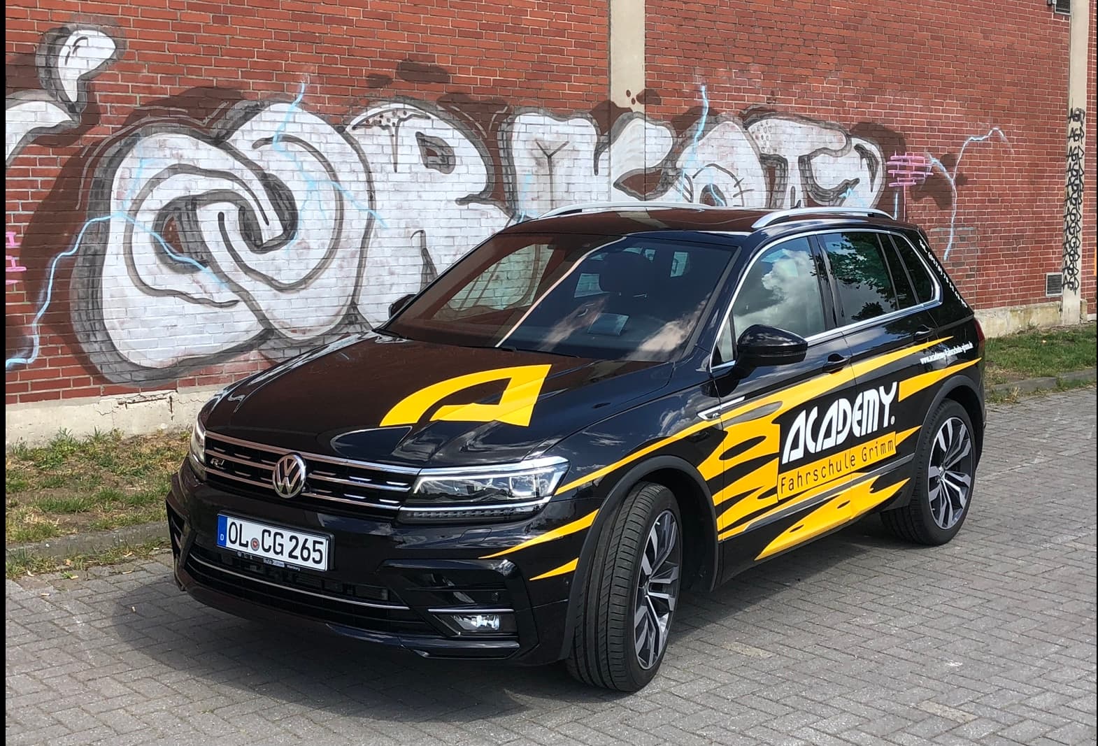 VW Tiguan R-LINE